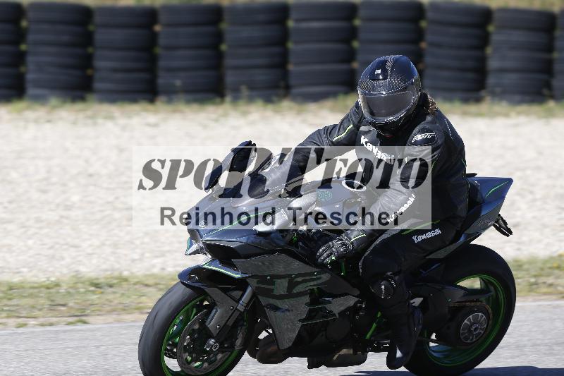 /05 07.04.2026 Cornu Master School ADR/Gruppe gruen/8